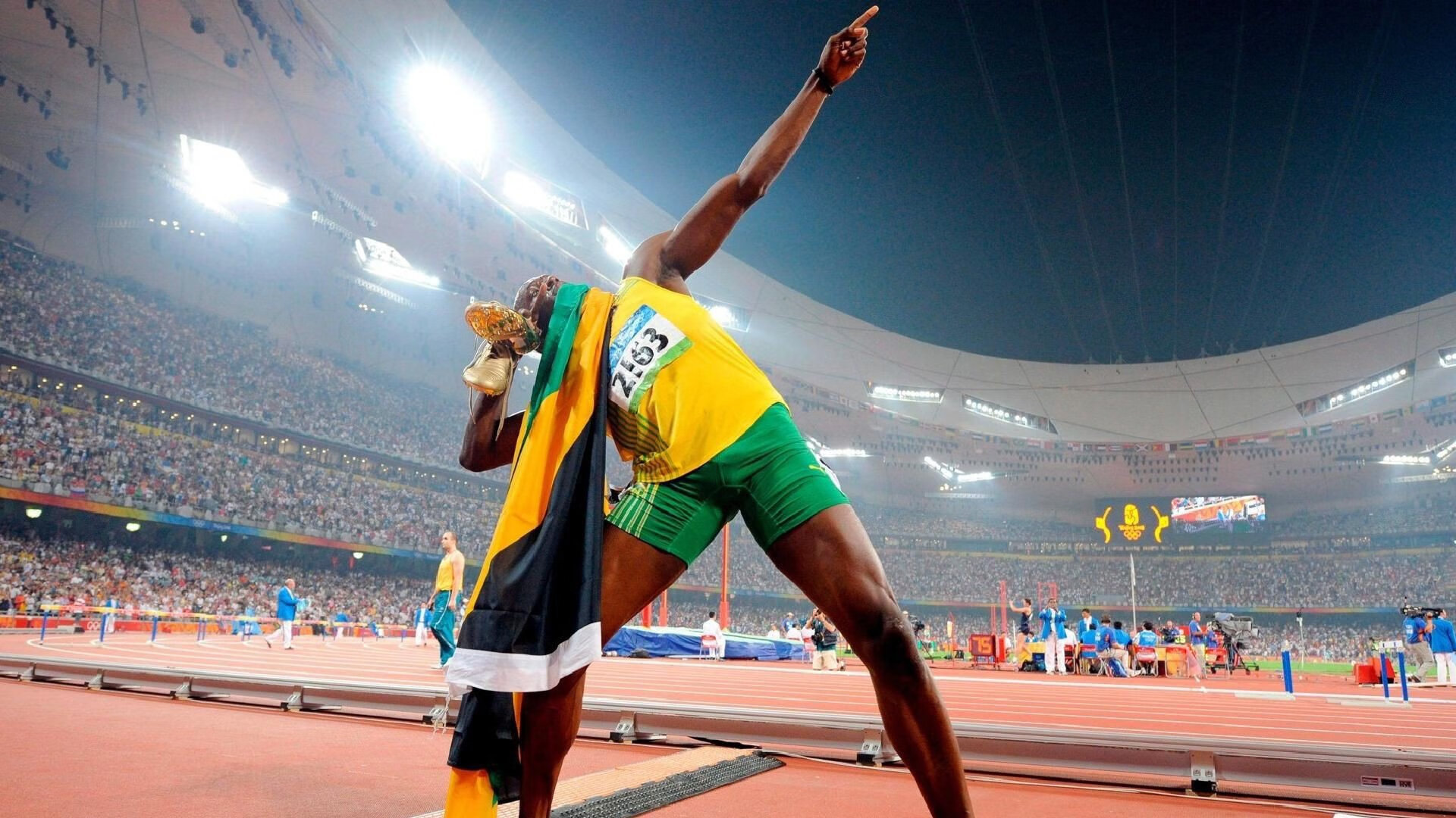 Uzi在尤文图斯比赛中绝杀，高光表现引发热议！