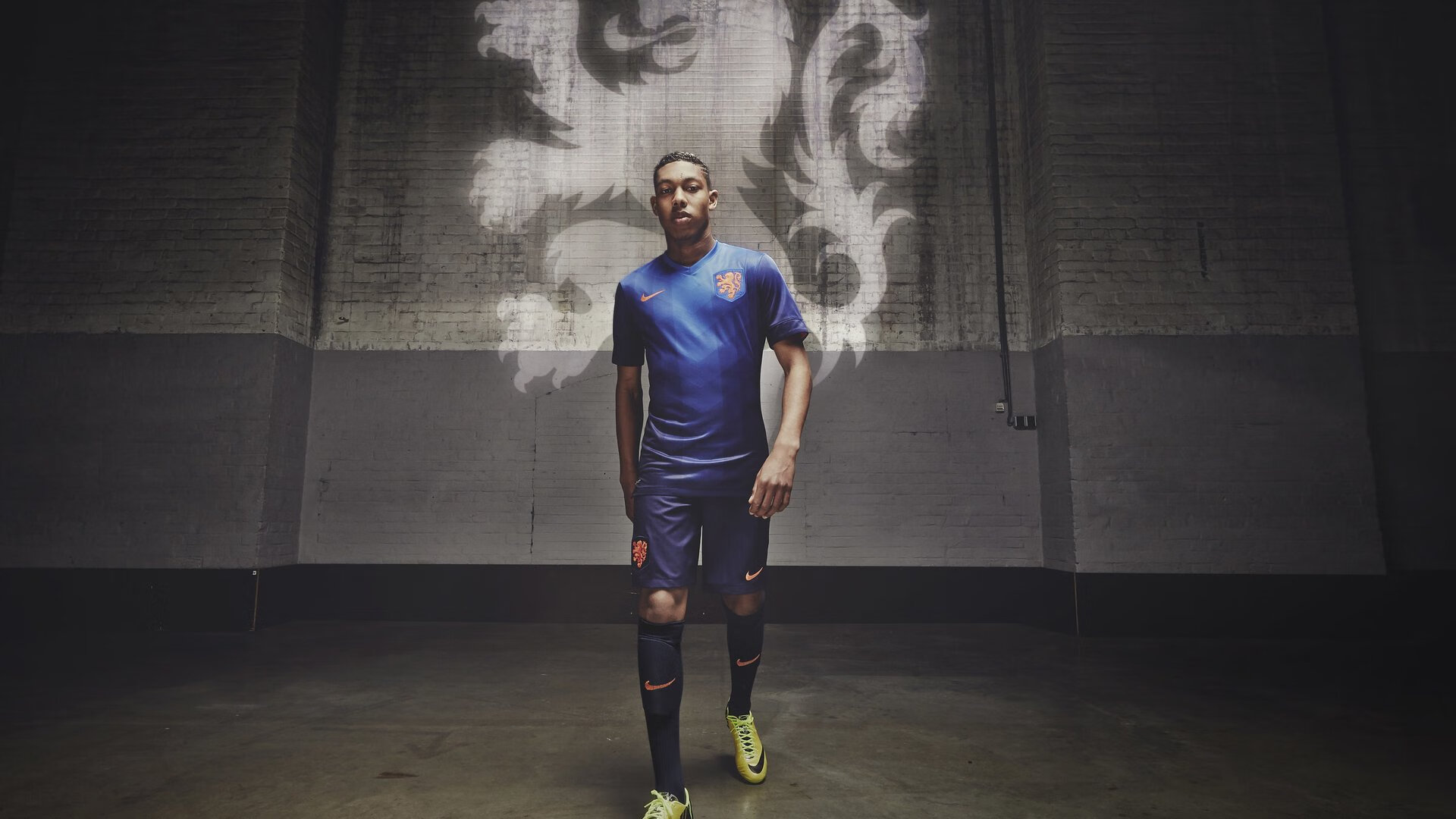 纳达尔回归赛场，突破纪录首场状态亮眼，巴塞罗那观众沸腾！